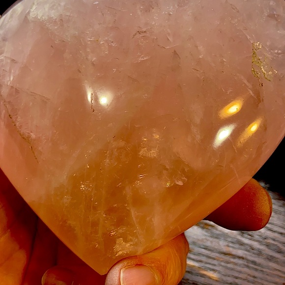 Huge Rose Quartz Crystal Heart Carving With Flash And Rainbows! - Picture 5 of 12